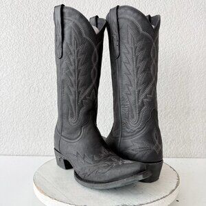 Women's Black Heeled Western Boots - Elegant Stitch Detail